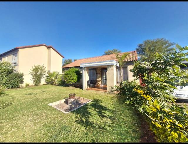 2 BEDROOM TOWNHOUSE FOR SALE IN ANNLIN